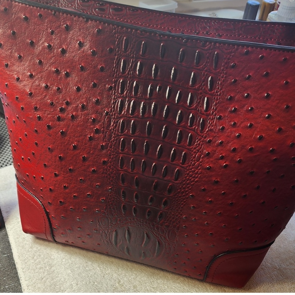 Elegant Red Crocodile Leather Tote Bag And Wallet